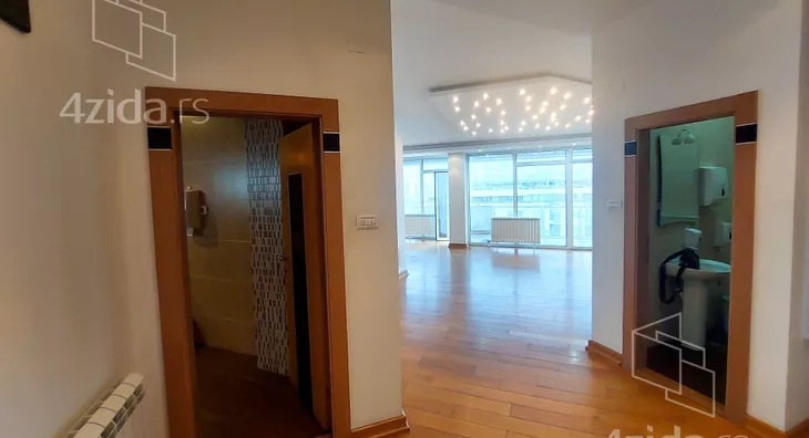 Petosoban stan | 4zida