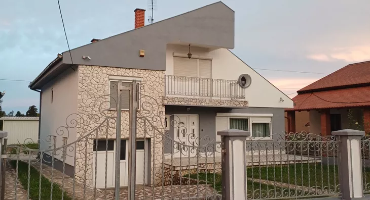 4-etažna kuća | 4zida