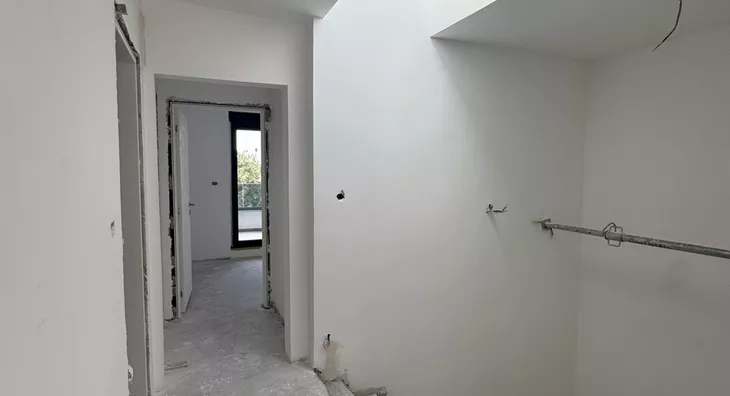 Šestosoban stan | 4zida