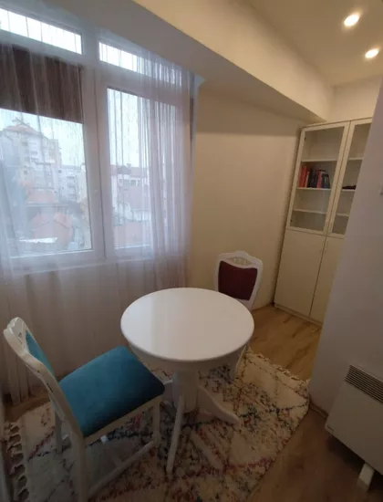 Učitelj Tasina | 4zida.rs