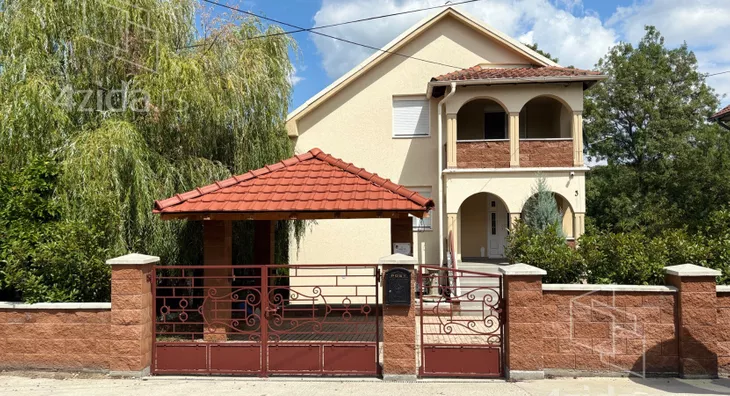 3-etažna kuća | 4zida