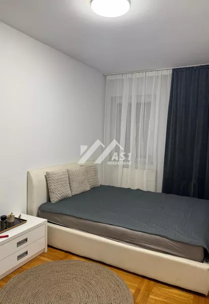 Bulevar Cara Lazara | 4zida.rs