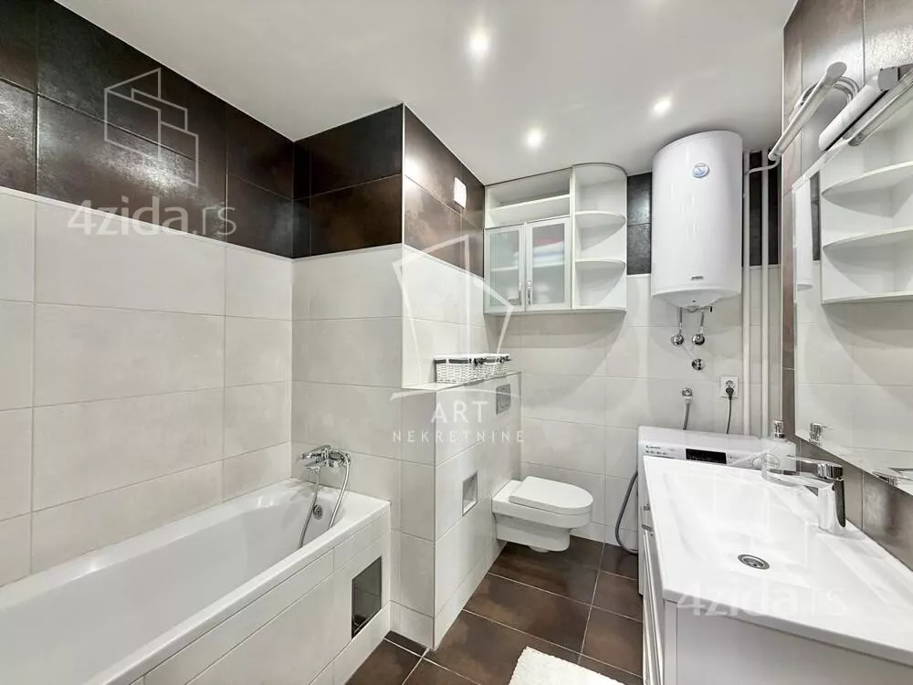 Troiposoban stan | 4zida