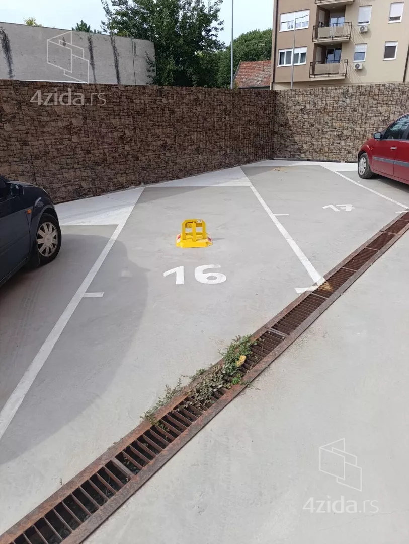 Parking | 4zida