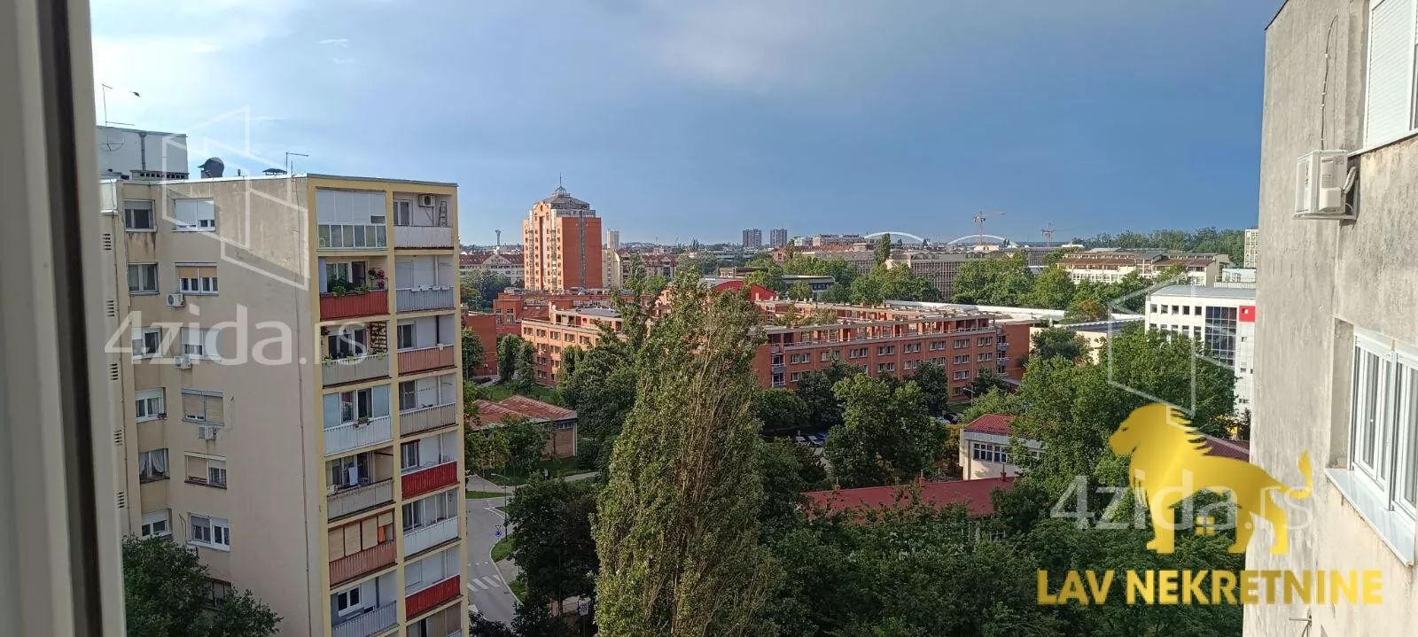 Jednoiposoban stan | 4zida