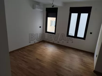 Cara Dušana | 4zida.rs