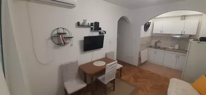 Valentina Vodnika | 4zida.rs