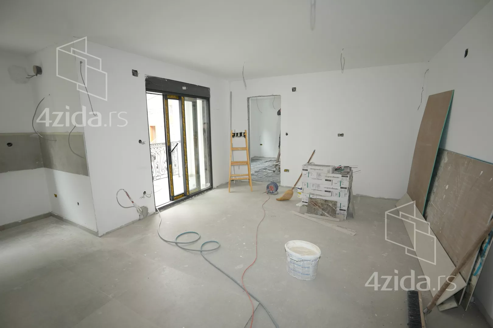 Četvorosoban stan | 4zida