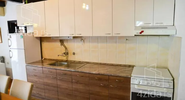 4-etažna kuća | 4zida