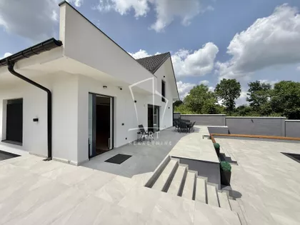 Kovačeva | 4zida.rs