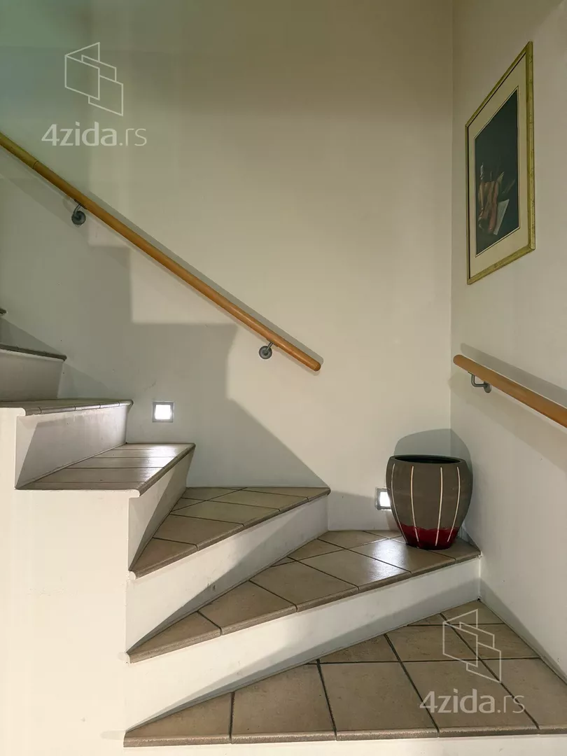 4-etažna kuća | 4zida