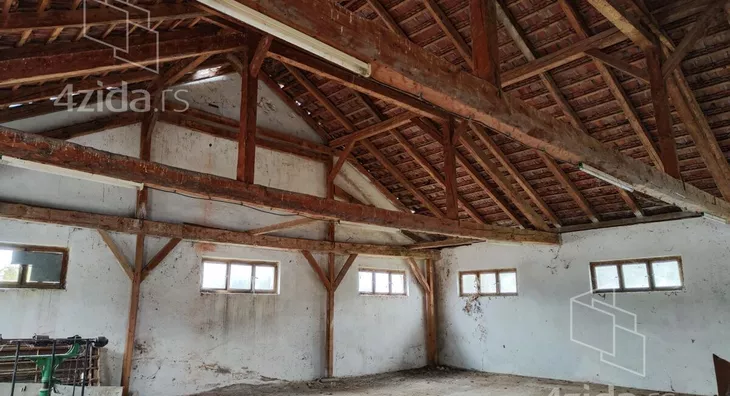 Poslovna zgrada | 4zida