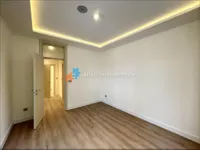 Poslovna zgrada | 4zida
