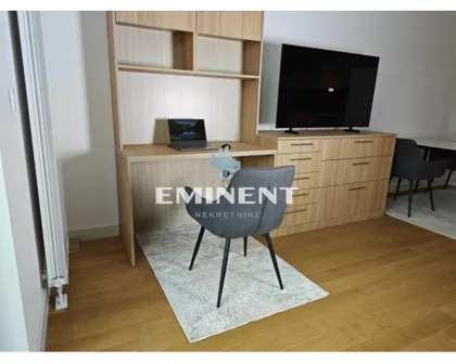 Milana Rakića | 4zida.rs