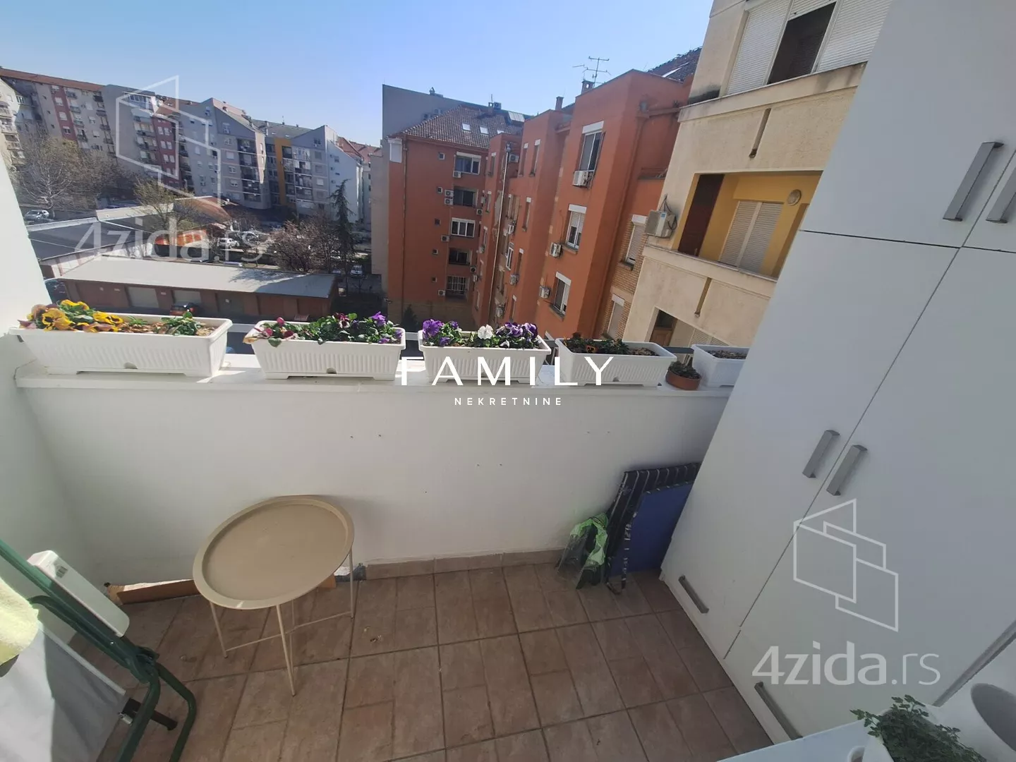 Jednoiposoban stan | 4zida