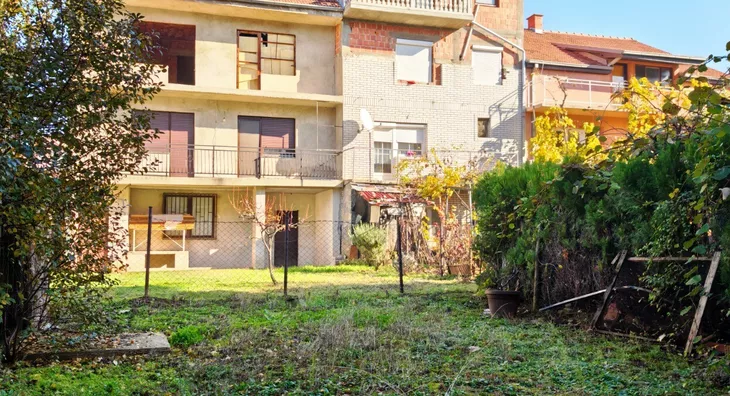 3-etažna kuća | 4zida