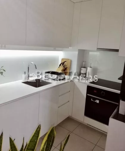 Uroša Martinovića | 4zida.rs