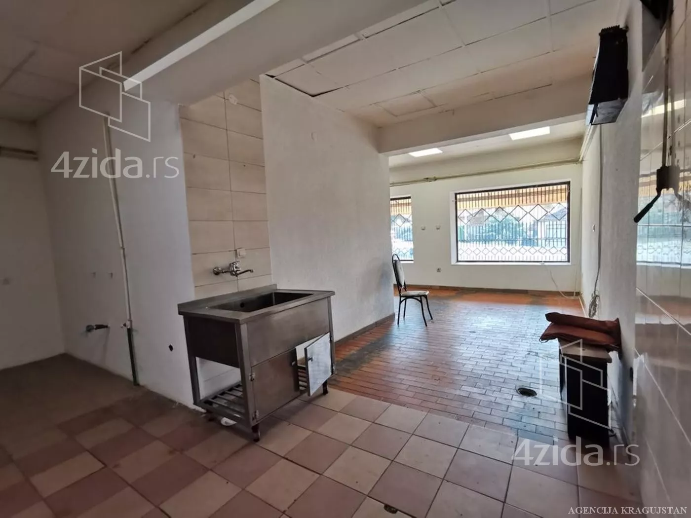 Poslovni prostor | 4zida