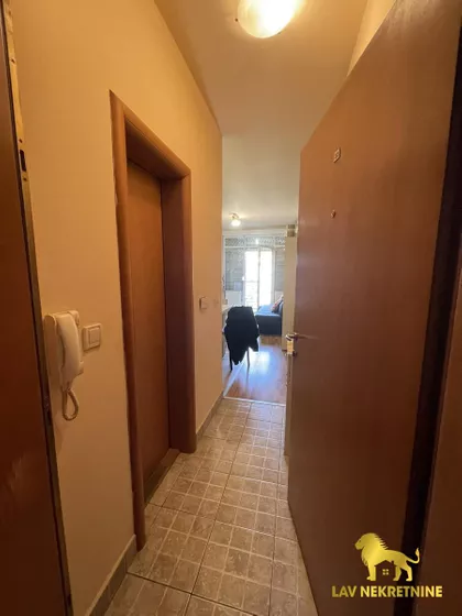 LAZE KOSTIĆA | 4zida.rs