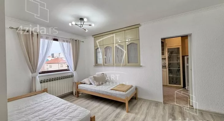 4-etažna kuća | 4zida