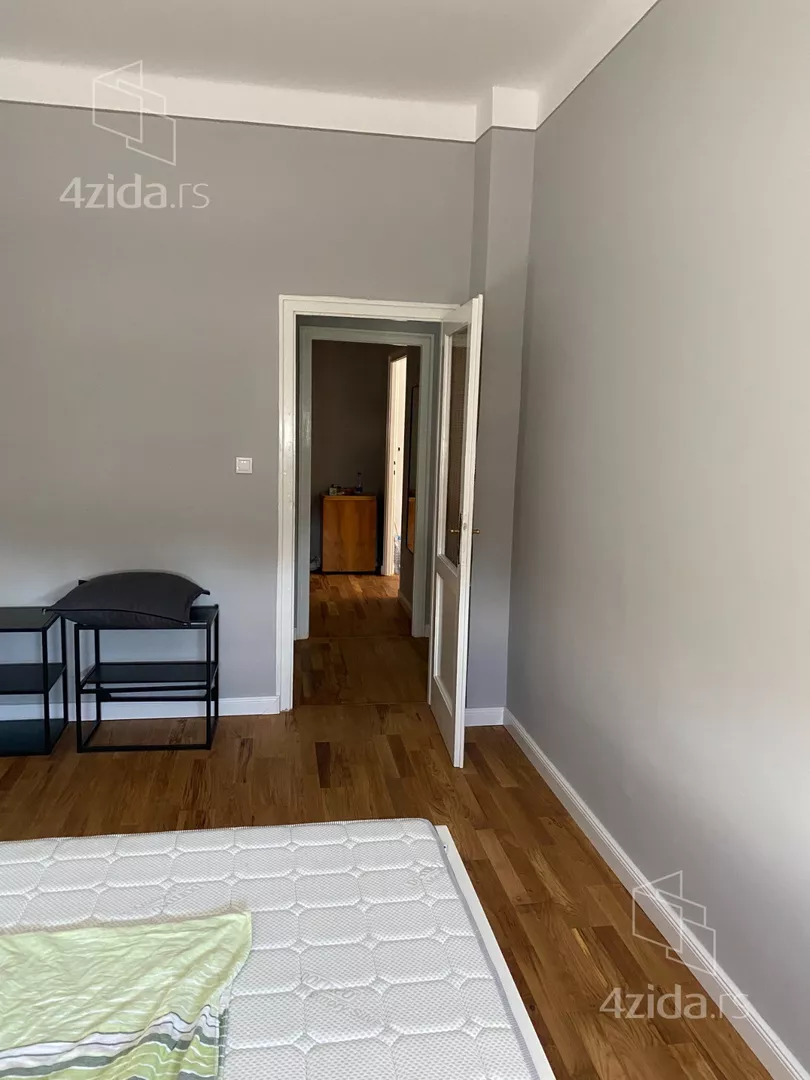 Četvoroiposoban stan | 4zida