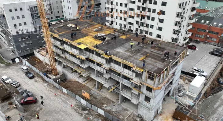 Četvoroiposoban stan | 4zida