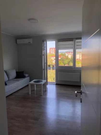 Sremska 5 | 4zida.rs