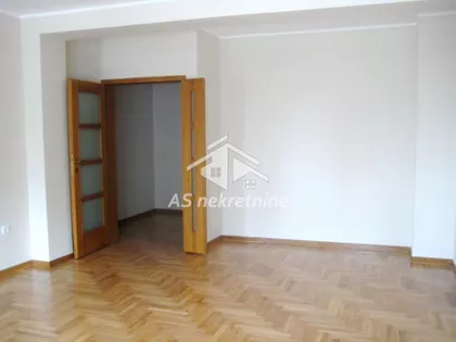 Lipov Lad | 4zida.rs