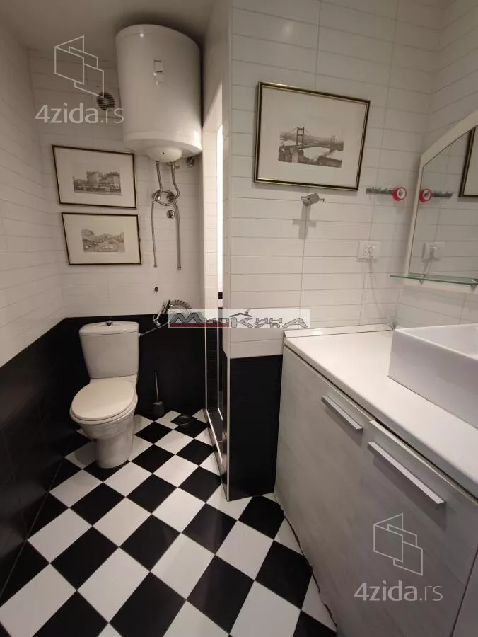 Jednoiposoban stan | 4zida