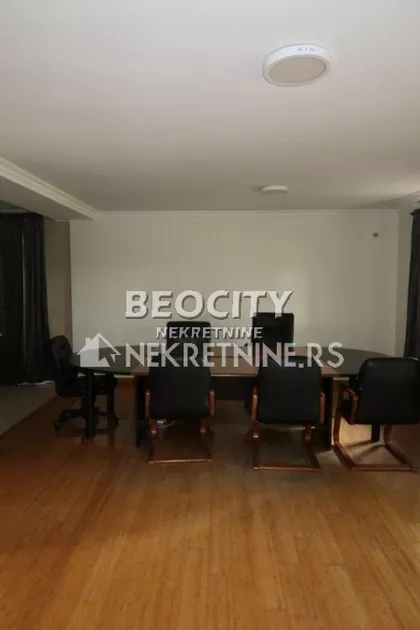 Luke Vojvodića | 4zida.rs