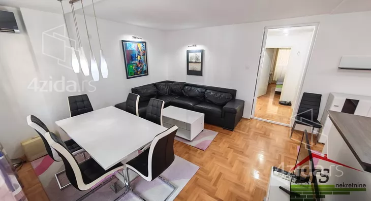 Troiposoban stan | 4zida