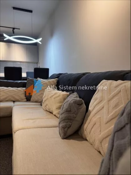 Stepa Stepanović | 4zida.rs