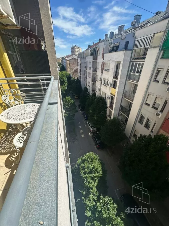 Garsonjera | 4zida