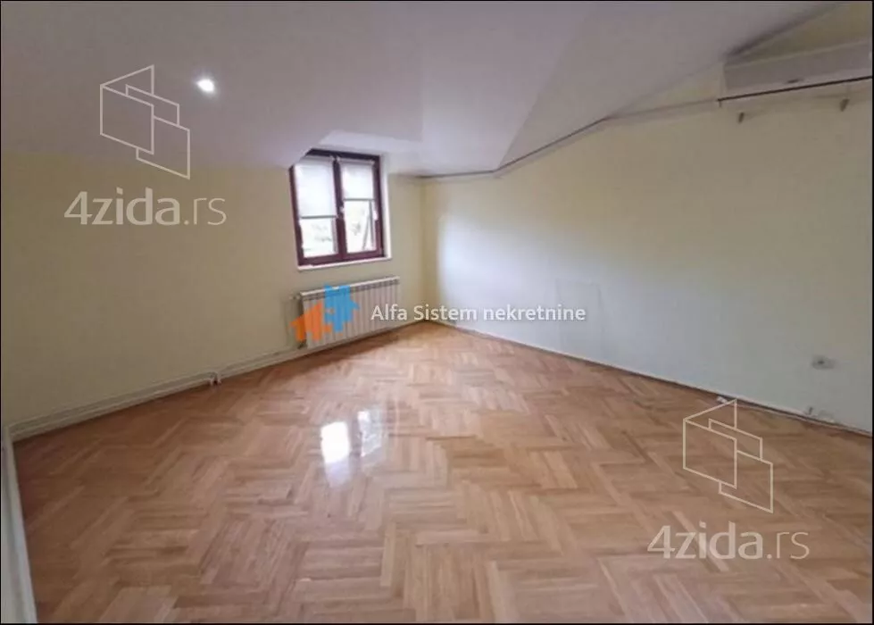 Šestosoban stan | 4zida