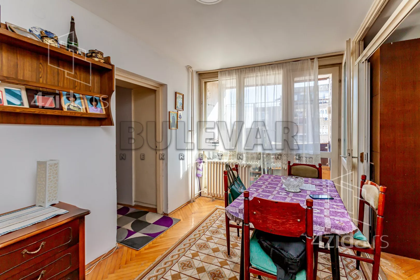 Troiposoban stan | 4zida