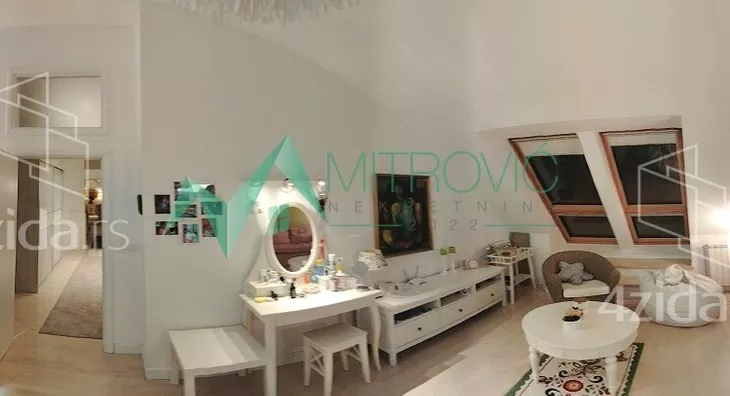 Petosoban stan | 4zida