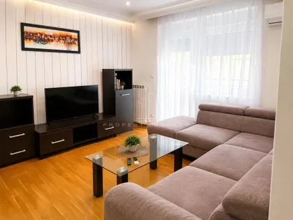 Skender Begova | 4zida.rs