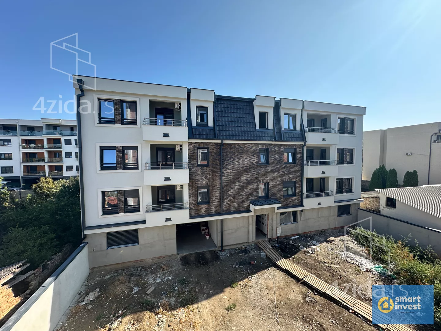 Dvoiposoban stan | 4zida