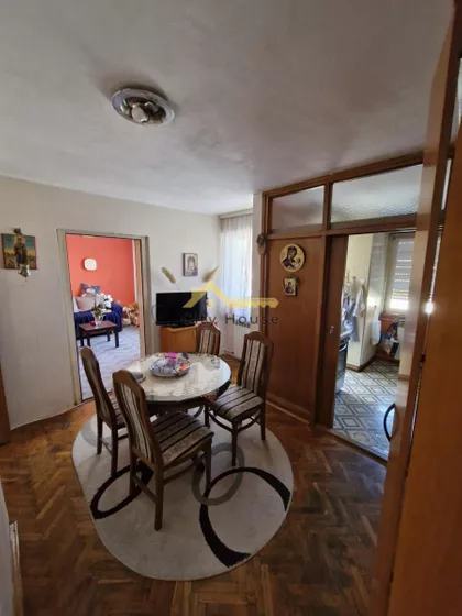 Dom Zdravlja | 4zida.rs