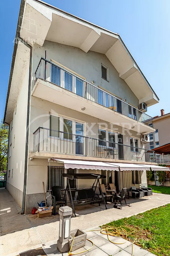 3-etažna kuća | 4zida
