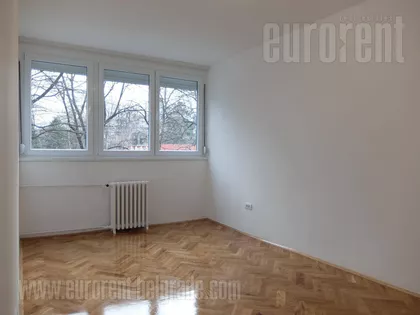STARI MERKATOR | 4zida.rs