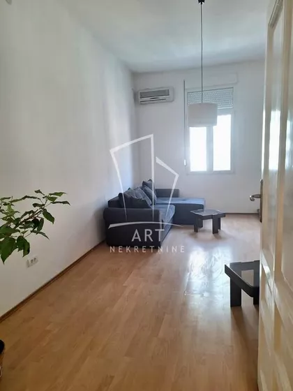 Knez Mihailova | 4zida.rs