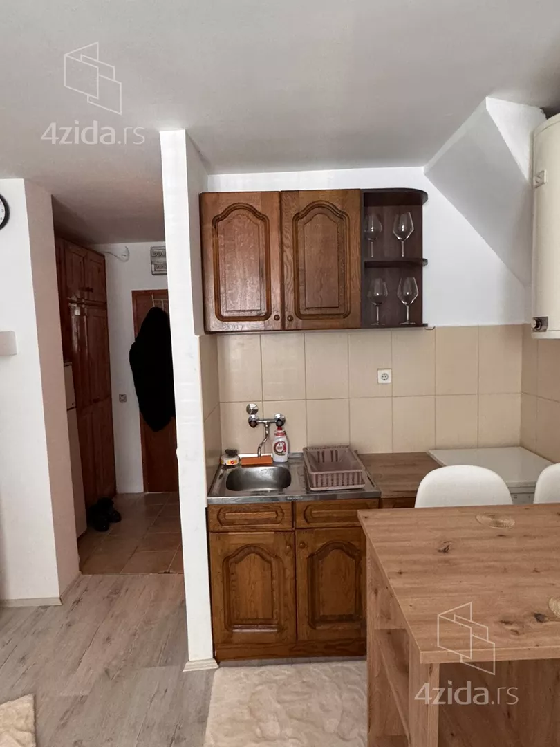 Garsonjera | 4zida