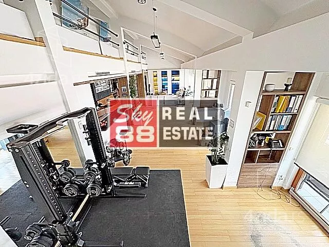 Šestoiposoban stan | 4zida