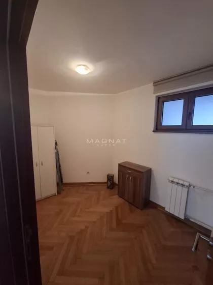 Miše Vujića | 4zida.rs