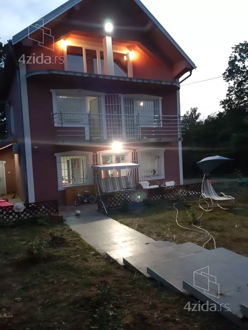 3-etažna kuća | 4zida