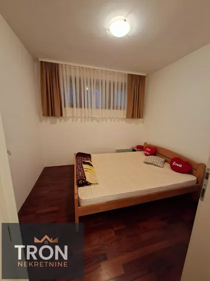 Nemanjina | 4zida.rs