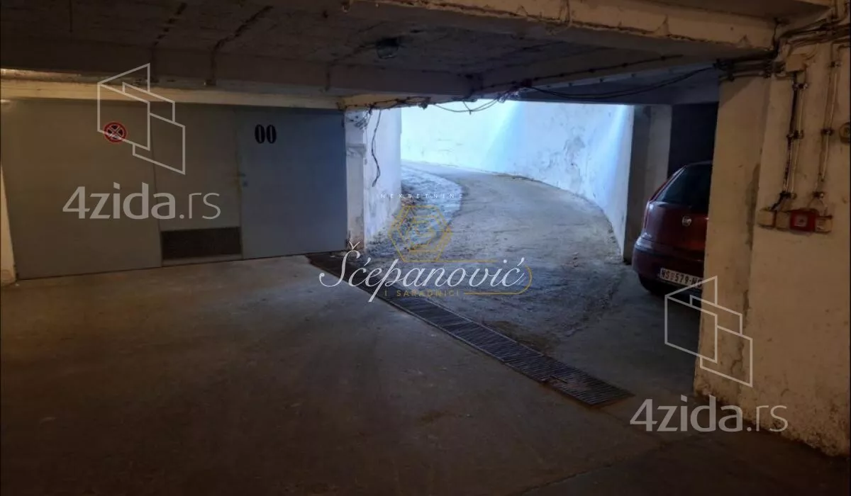 Garaža | 4zida