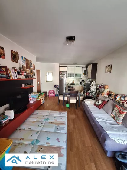 Braće Ribnikar | 4zida.rs