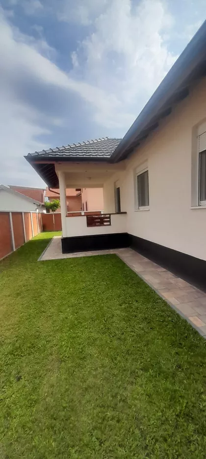 Milice Tomić | 4zida.rs